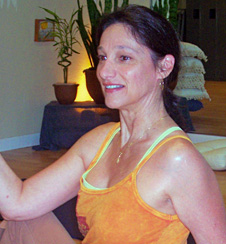 bio photo of Gwenn Jones of Auburn Yoga and Fitness STudio